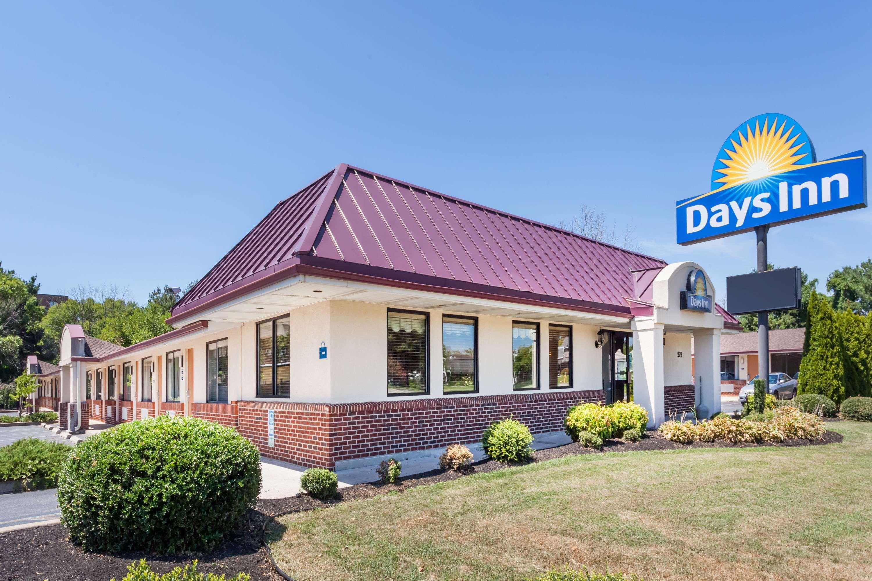 Days Inn By Wyndham Dover Downtown Exterior photo