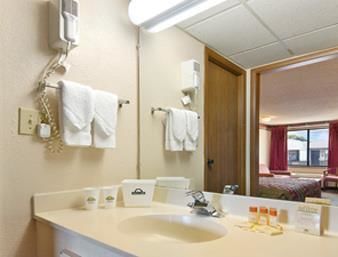 Days Inn By Wyndham Dover Downtown Room photo
