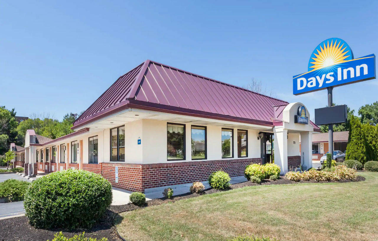 Days Inn By Wyndham Dover Downtown Exterior photo
